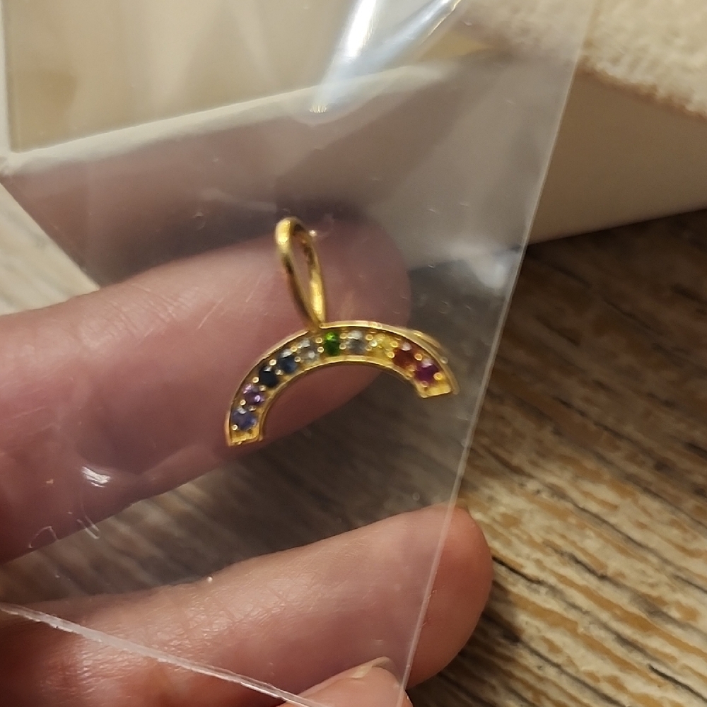 NWOT BLUBOHO Gold Rainbow Charm - Picture 3 of 3